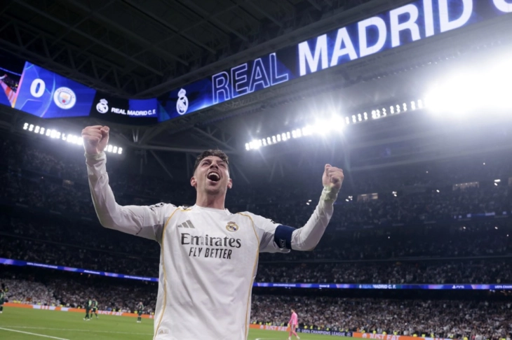 Valverde scores hat-trick as Madrid beat City, PSG defeat Chelsea