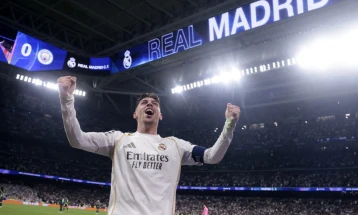 Valverde scores hat-trick as Madrid beat City, PSG defeat Chelsea