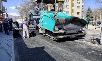 Привршува реконструкција на улицата „212“ во Гостивар