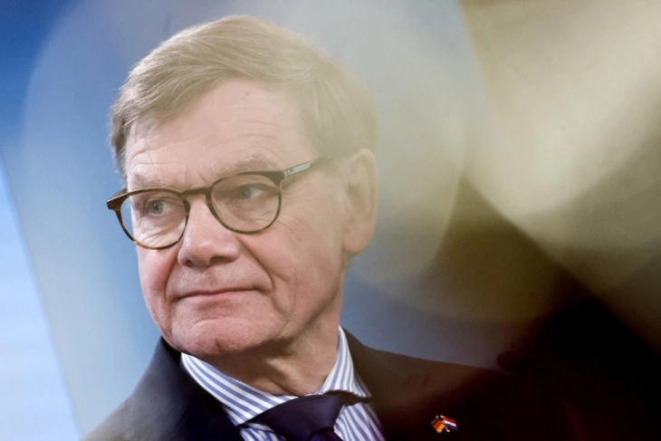 Вадефул: Безбедносните прашања во Ормускиот теснец можат да се решат само преку дипломатија