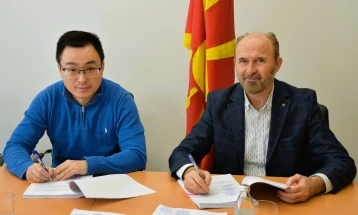 Трајановски и Чен Чен го потпишаа Анексот број 8 од Договорот за изградба на автопатот Кичево - Охрид