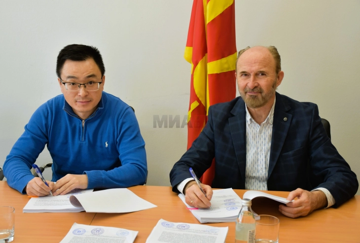 Trajanovski dhe Çen Çen nënshkroi Aneksin numër 8 të Marrëveshjes për ndërtimin e autostradës Kërçovë - Ohër