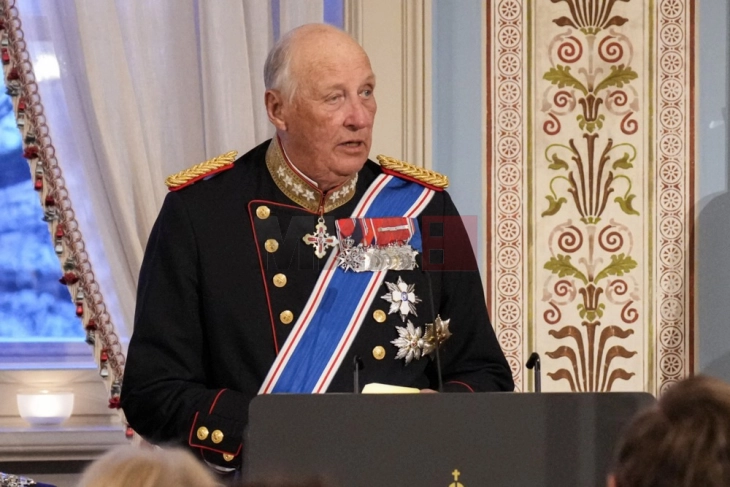 Норвешкиот крал Харалд им се врати на должностите по престојот во болница