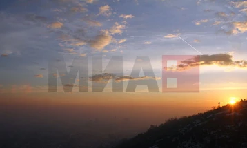 Mot me diell me vranësira të vogla lokale deri në mesatare dhe temperaturë deri në 20 gradë