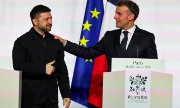 Зеленски пристигна во Париз на средба со Макрон