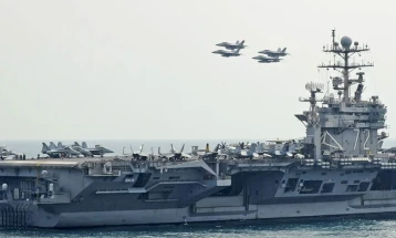 Отворен оган врз ирански брод што премногу се приближил до носачот на авиони „Абрахам Линколн“