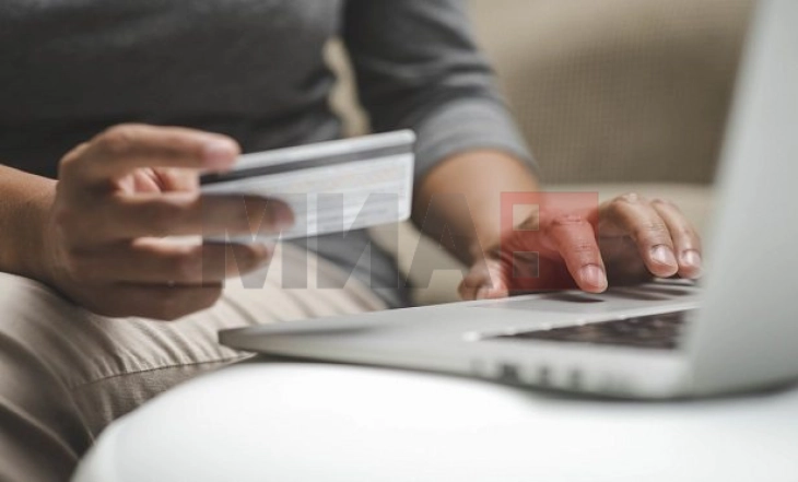 Një e treta e blerësve onlajn u ankuan për probleme gjatë blerjes, më shpesh për shkak të dorëzimit të ngadalësuar