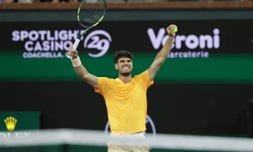 Алкараз на необичен начин во костум на пчела го прослави полуфиналето