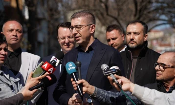 Мицкоски најави поевтинување на нафтените деривати за околу 2,5 денари во текот на денот