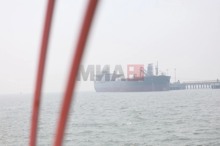 Италија: Не се подготвуваат тајни договори со Иран за Ормускиот Теснец