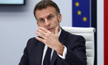 Макрон: Либанската влада сака директни преговори со Израел за прекин на огнот