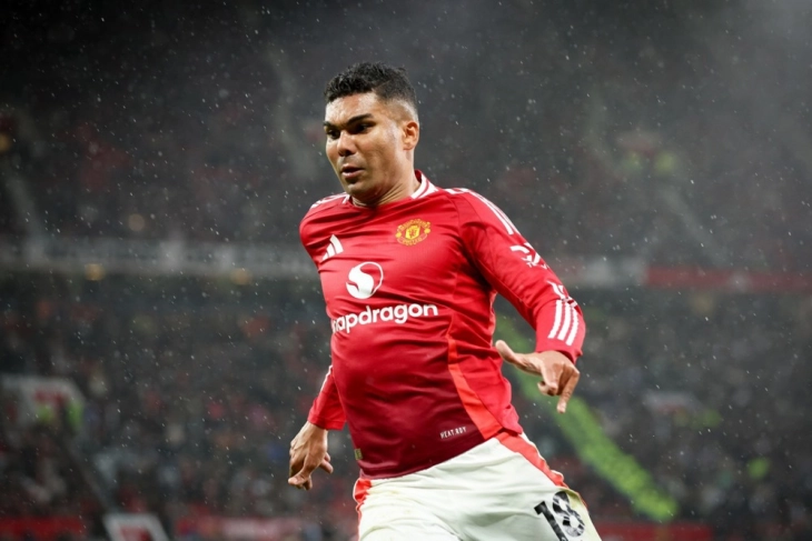 Манчестер јунајтед ѝ го нанесе третиот последователен пораз на Астон вила