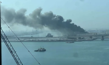 Поради напад со дрон повторно во прекин испораките нафта од пристаништето Фуџаира во Емиратите