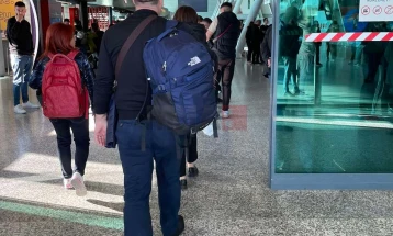 Eurostat: 557 mijë shqiptarë jetojnë në Itali, 141 mijë kanë pasaportë italiane