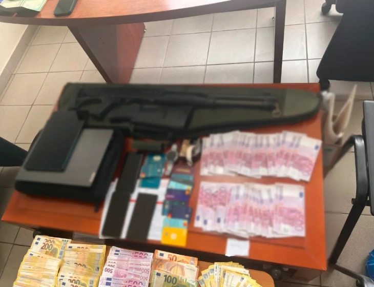 Грчката полиција разби криминална организација на Крит за работна експлоатација на државјани на трети земји