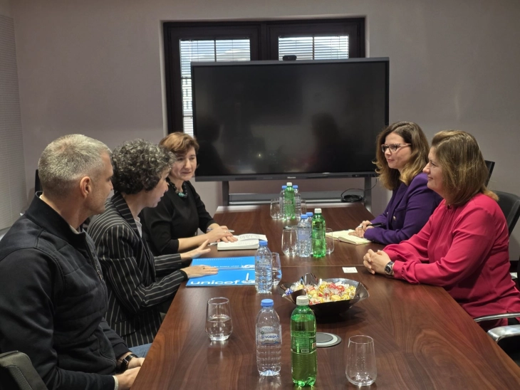 Божиновска - Милер: Заедничка заложба за политики што ги ставаат децата и младите во фокусот на енергетската и општествената транзиција