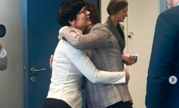 Брнабиќ по средба со Марта Кос во Брисел: Србија решително продолжува по својот европски пат