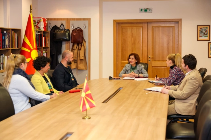 Средба на претседателката Сиљановска-Давкова со членови на спелеонуркачкиот клуб „Врело“