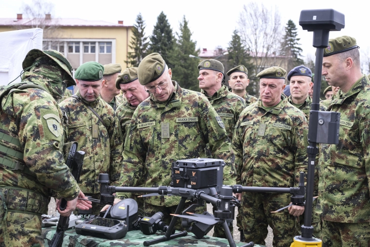 Началникот на ГШ на војската на Србија најавува продолжување со набавка на оружје