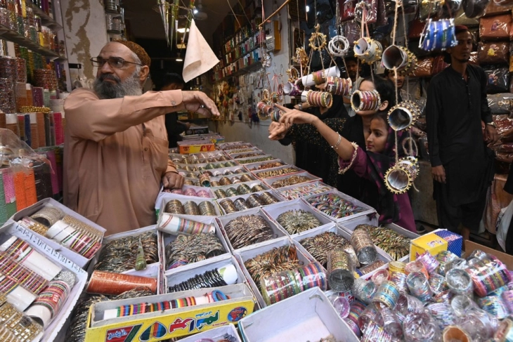 Пакистан прогласи привремен прекин на нападите врз Авганистан за празникот Рамазан Бајрам