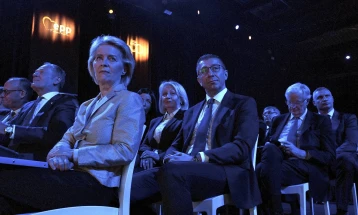 Мицкоски на 50-годишнината од формирањето на Европската народна партија во Брисел