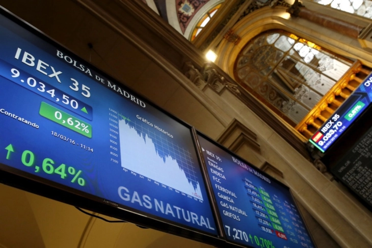 Цената на нафтата „Брент“ надмина 118 долари за барел, гасот во Европа поскапе за 35 отсто