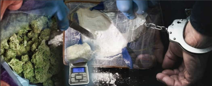 Лишени од слобода три лица од Штип, пронајдена дрога во возило кое го управувало лице со активна забрана