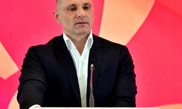 Филипче најави предлог закони за намалување на цените на горивата и храната