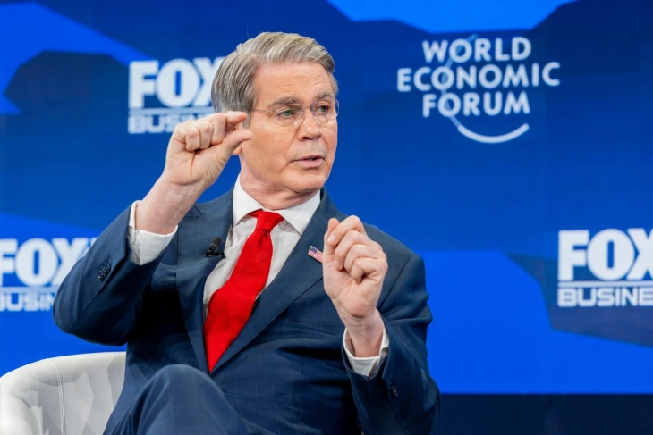 Бесент: САД би можеле да ги укинат санкциите врз иранската нафта за да го олеснат зголемувањето на цената