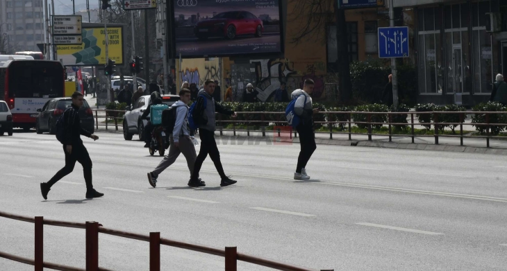 (Фото галерија на МИА): Ниту полиција, ниту „Безбеден град“ понекогаш помагаат против лошите навики