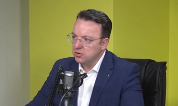 Николоски: Инвестициите во модерни автопати и железница ќе го забрзаат развојот на Македонија