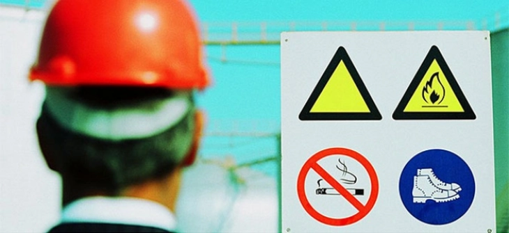 Вработен во „Македонски железници“ повреден од струен удар при извршување работни задачи во Скопје