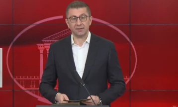 Мицкоски: Владата донесе одлука за намалување на ДДВ за горивата и ослободување на количини на мазут од државните резерви