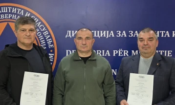 ДЗС: Два нови пилота за гаснење пожари на отворено, со што сега има вкупно пет со дозвола за „ер трактор“