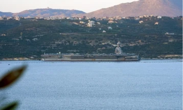 Американскиот носач на авиони се врати во Европа по пожарот на Блискиот Исток