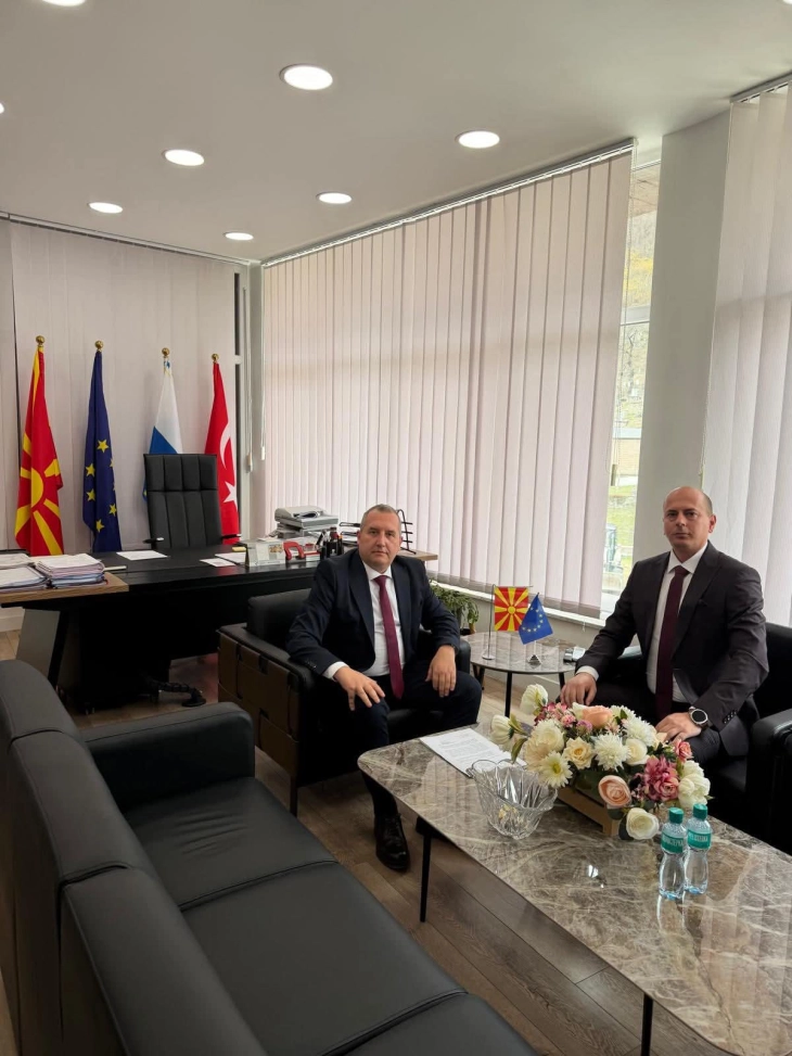 Емир Мирто нов директор на ООУ „Хајан Селмани“, најголемата деветолетка во Општина Маврово и Ростуше