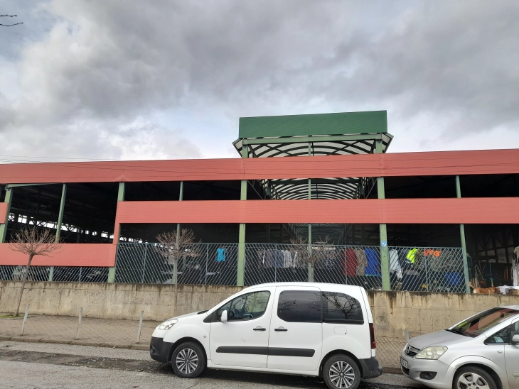 Нова атмосферска канализација се поставува пред градскиот пазар во Гевгелија