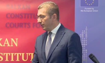 Мицкоски: Договорено  намалување на цената на горивото со ОКТА