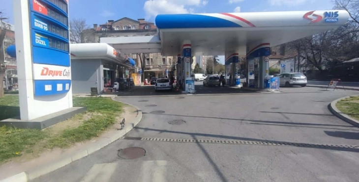 Во Србија снабденоста на бензинските пумпи е редовна, нема редици за горива