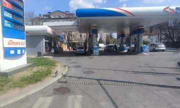 Во Србија снабденоста на бензинските пумпи е редовна, нема редици за горива