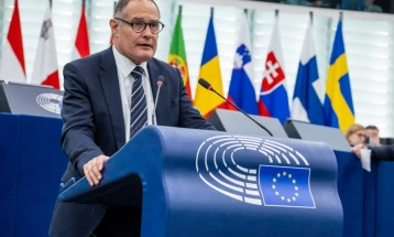 Është ngritur hetim kundër ish-shefit të Fronteksit për shkak të dyshimit për maltretim të emigrantëve