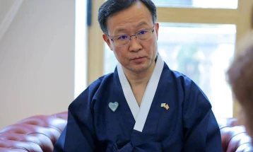 Корејскиот амбасадор Донгбае во посета на Собранието