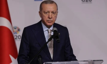 Erdogani thotë se Turqia punon në vendosjen e paqes në luftën e SHBA-së dhe Izraelit kundër Iranit