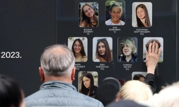 Белградски медиуми: Ќе биде сослушан малолетникот кој уби девет ученици и чувар и рани седуммина во училиштето „Рибникар“