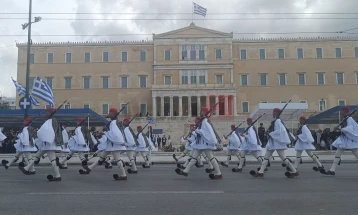 Воена парада во Атина по повод националниот празник на Грција