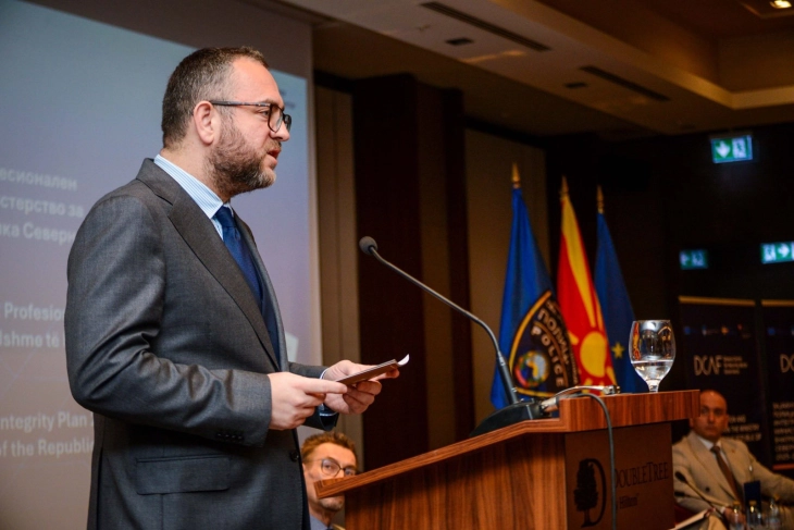 Тошковски: „Нула корупција во полицијата“ - промовиран планот за професионален интегритет 2026 - 2028