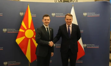 Муцунски во Варшава разговараше со Шикорски за ЕУ интеграцијата, партнерството во НАТО и за билатералната соработка