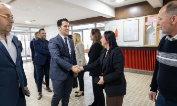 Zëvendëskryeministri i parë i Qeverisë së RMV-së, Bekim Sali, në vizitë në konviktin studentor “Pellagonia”