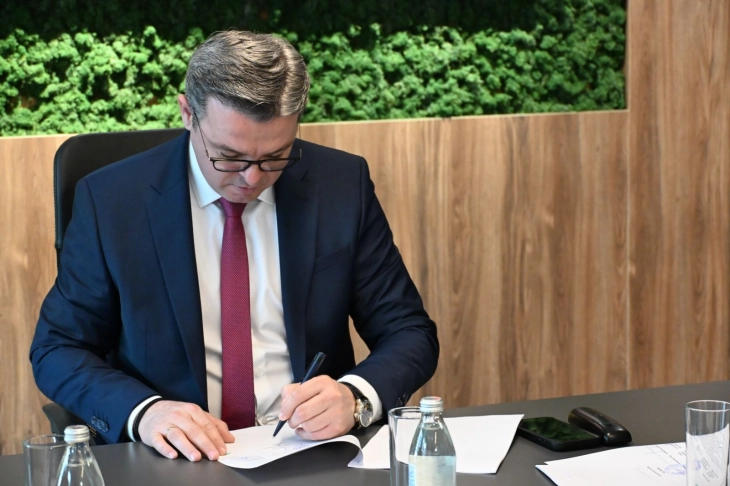 МЗШВ: По неколку години, потпишан колективниот договор, следува етапно зголемување на платите и подобри услови за вработените