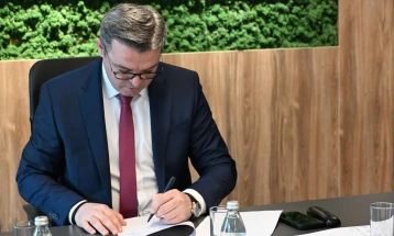 МЗШВ: По неколку години, потпишан Колективниот договор, следува етапно зголемување на платите и подобри услови за вработените